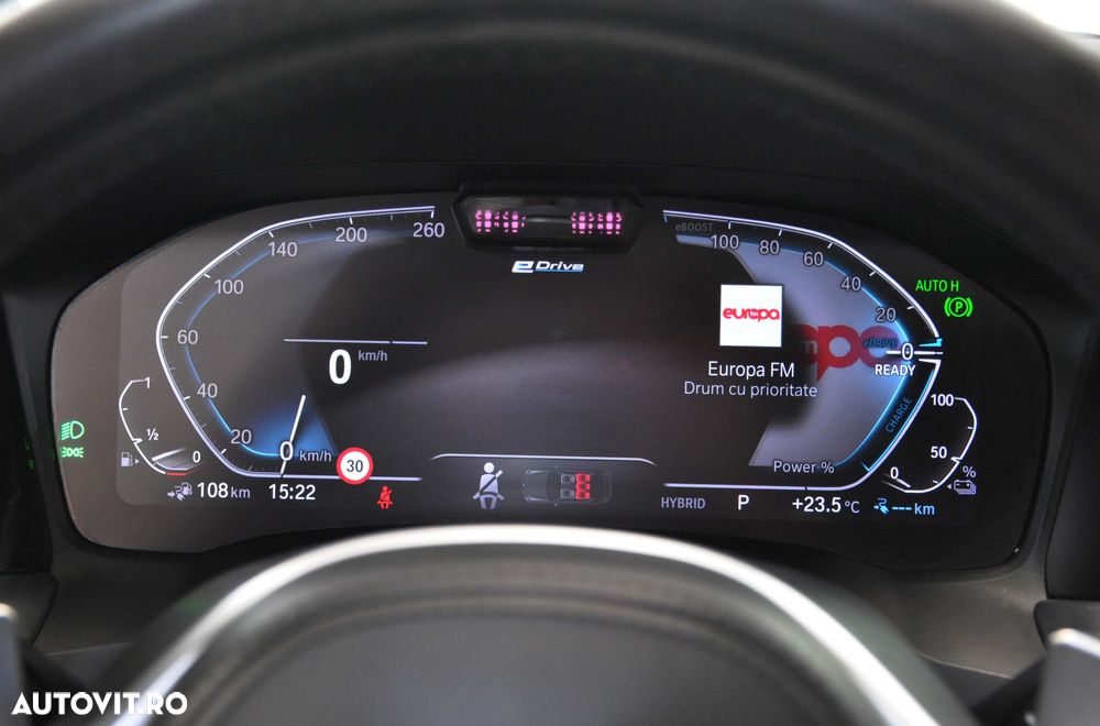 BMW Seria 3 330e Aut. M Sport - 15