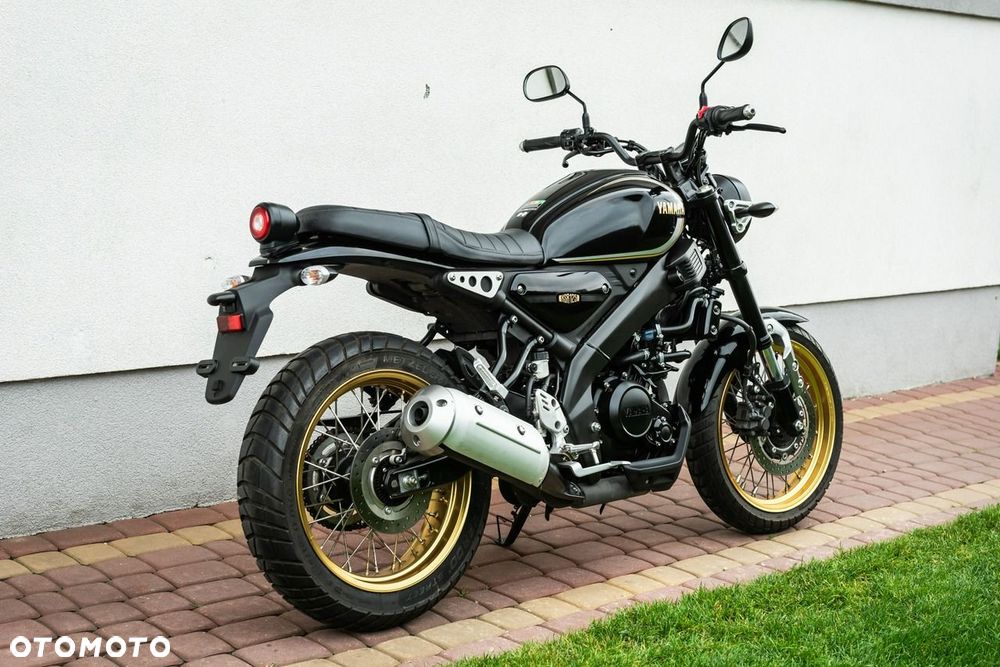 Yamaha XSR - 4