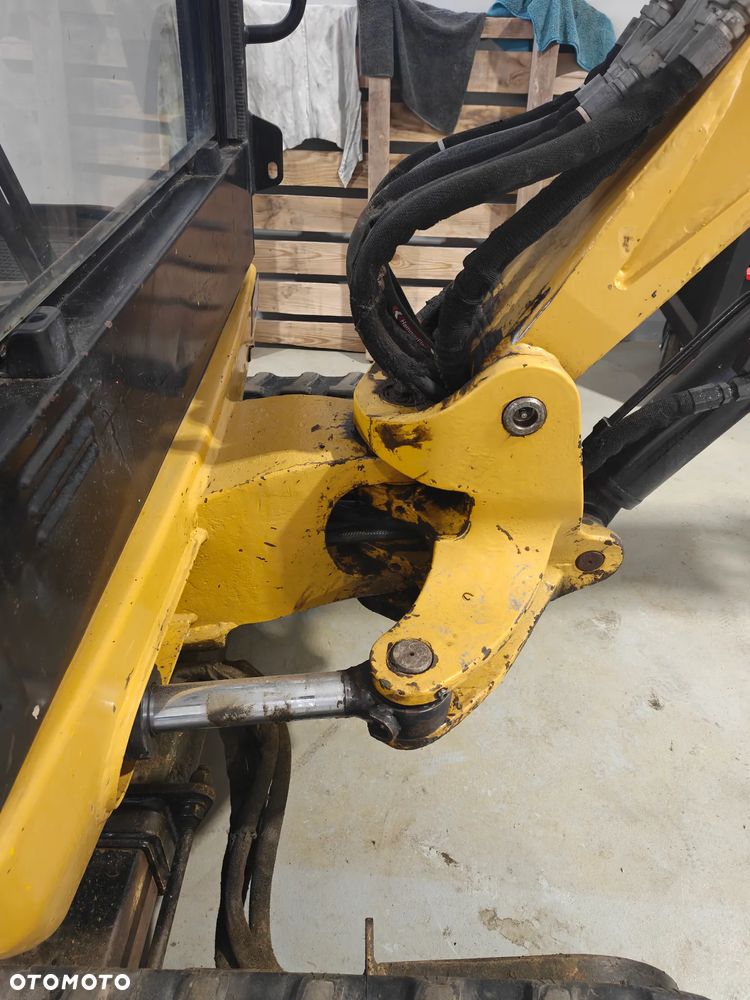 Caterpillar 301.7D - 14