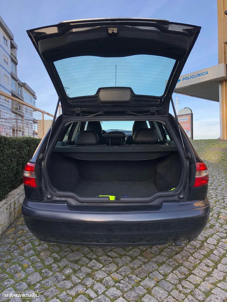 Volvo V40 - 4