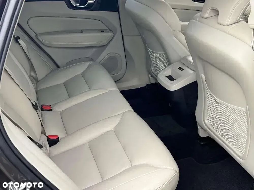 Volvo XC 60 - 2