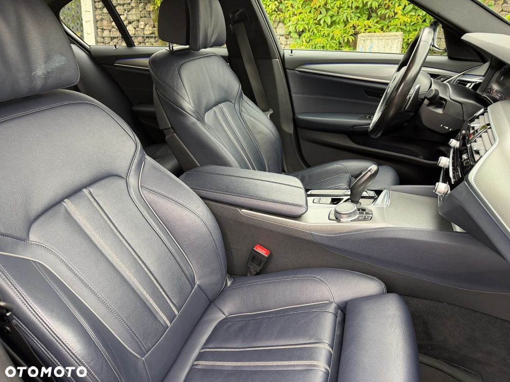BMW Seria 5 520d xDrive M Sport sport - 27