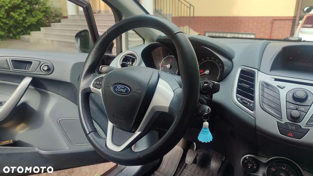 Ford Fiesta 1.25 Champions Edition - 22