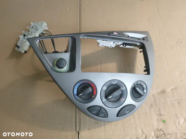 PANEL STEROWANIA NAWIEWEM LINKI FORD FOCUS MK1 98-04 - 2