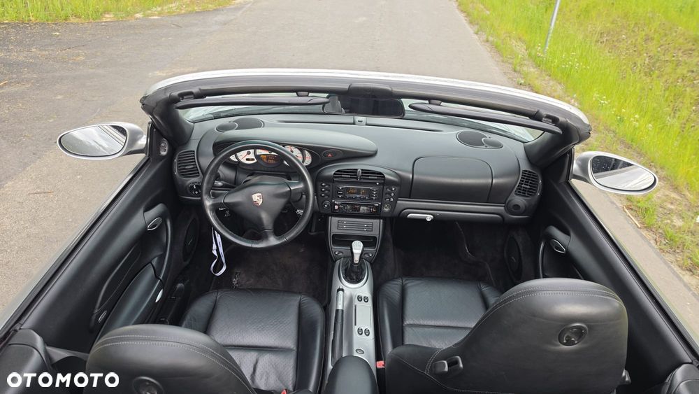 Porsche 911 Carrera - 6