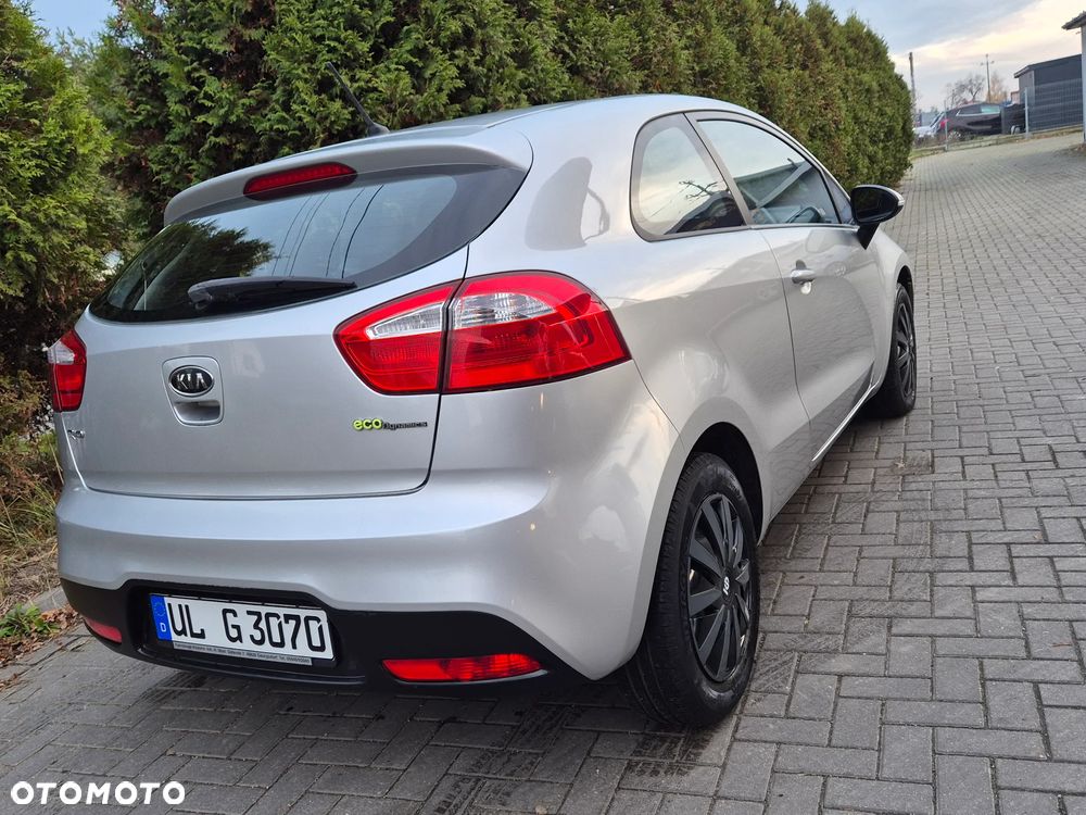 Kia Rio 1.1 CRDI Spirit - 9