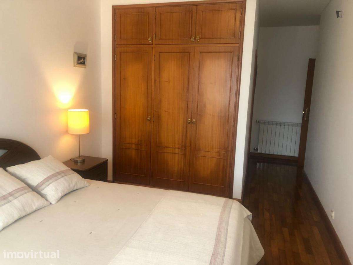 Quarto - localizado em Vila nova de gaia - Grande imagem: 3/20