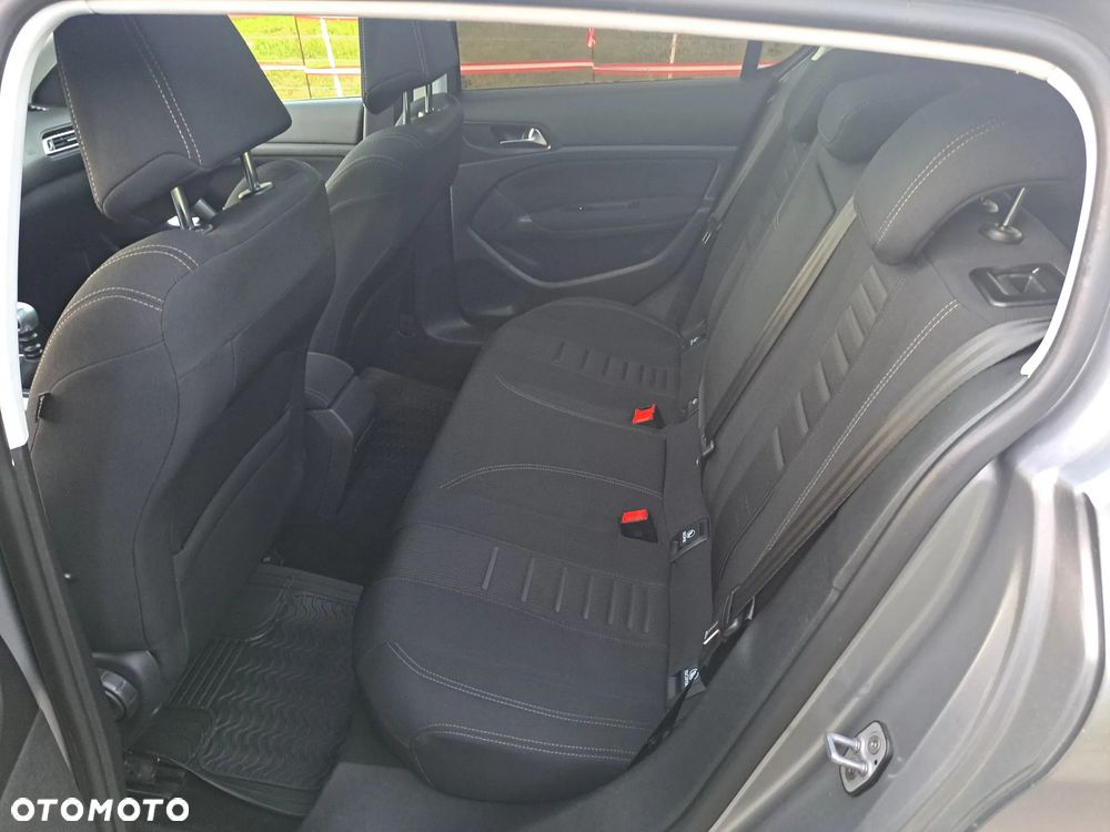 Peugeot 308 - 13