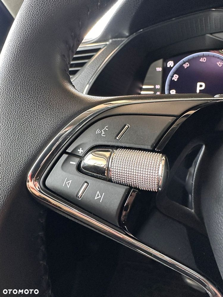 Skoda Superb 2.0 TDI SCR 4x4 L&K DSG - 29