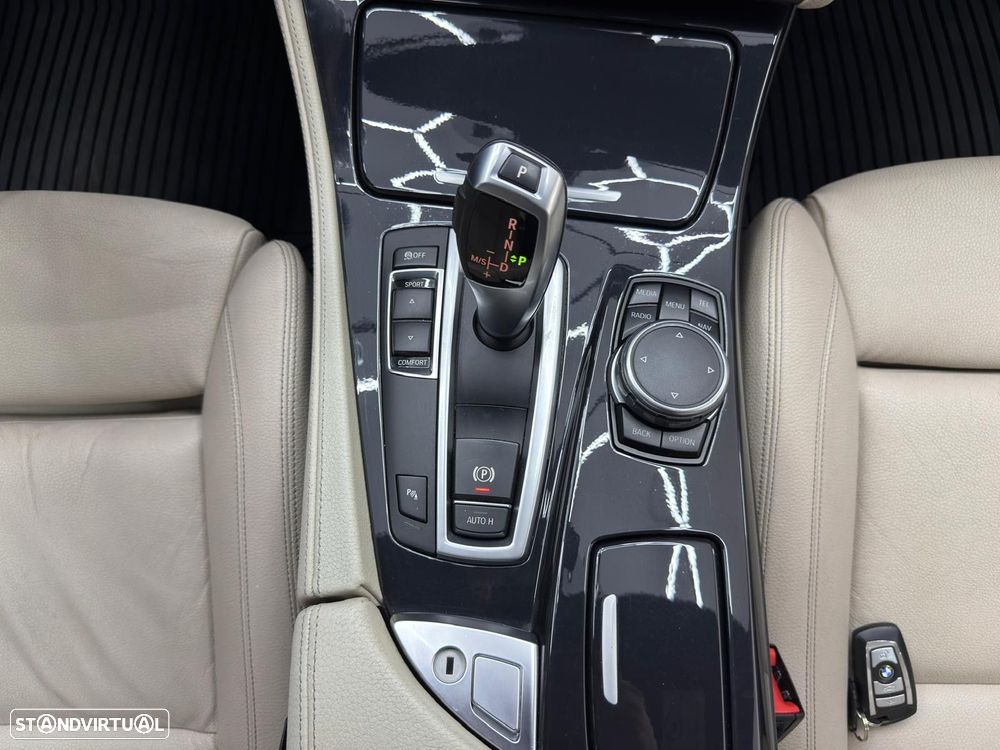 BMW 520 d xDrive Line Luxury Auto - 24