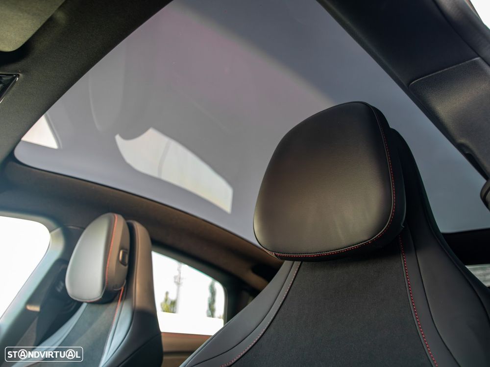 Mercedes-Benz CLA 250+ EQ - 38