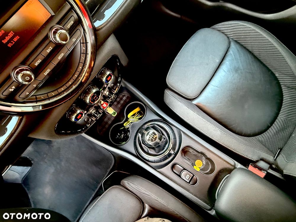 MINI Clubman One D Essential Trim - 27