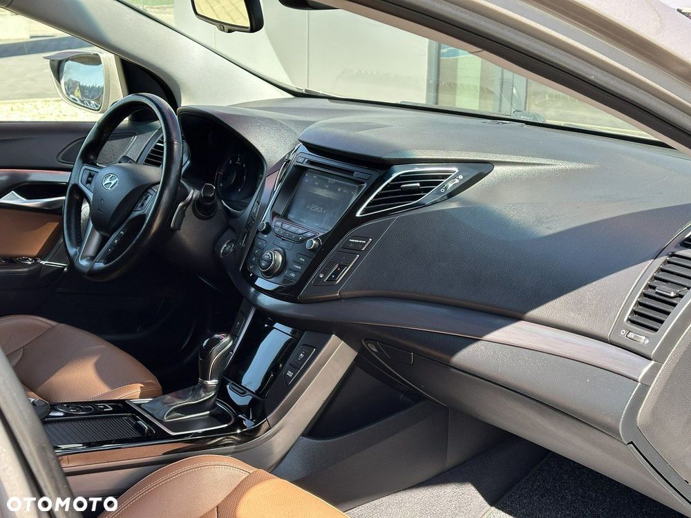 Hyundai i40 Kombi 1.7 CRDi DCT Premium - 17