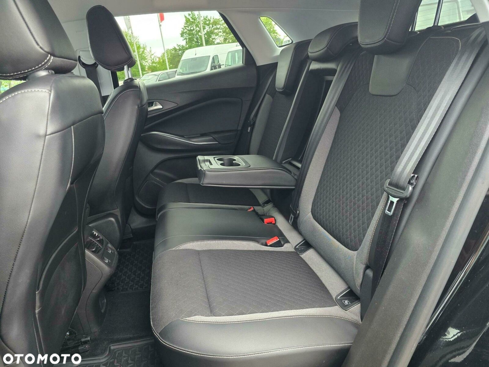 Opel Grandland 1.2 T Business Elegance S&S - 17