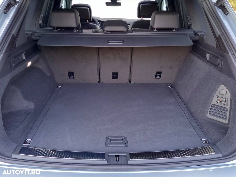 Volkswagen Touareg - 35