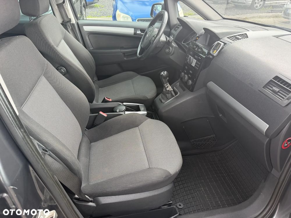 Opel Zafira - 13
