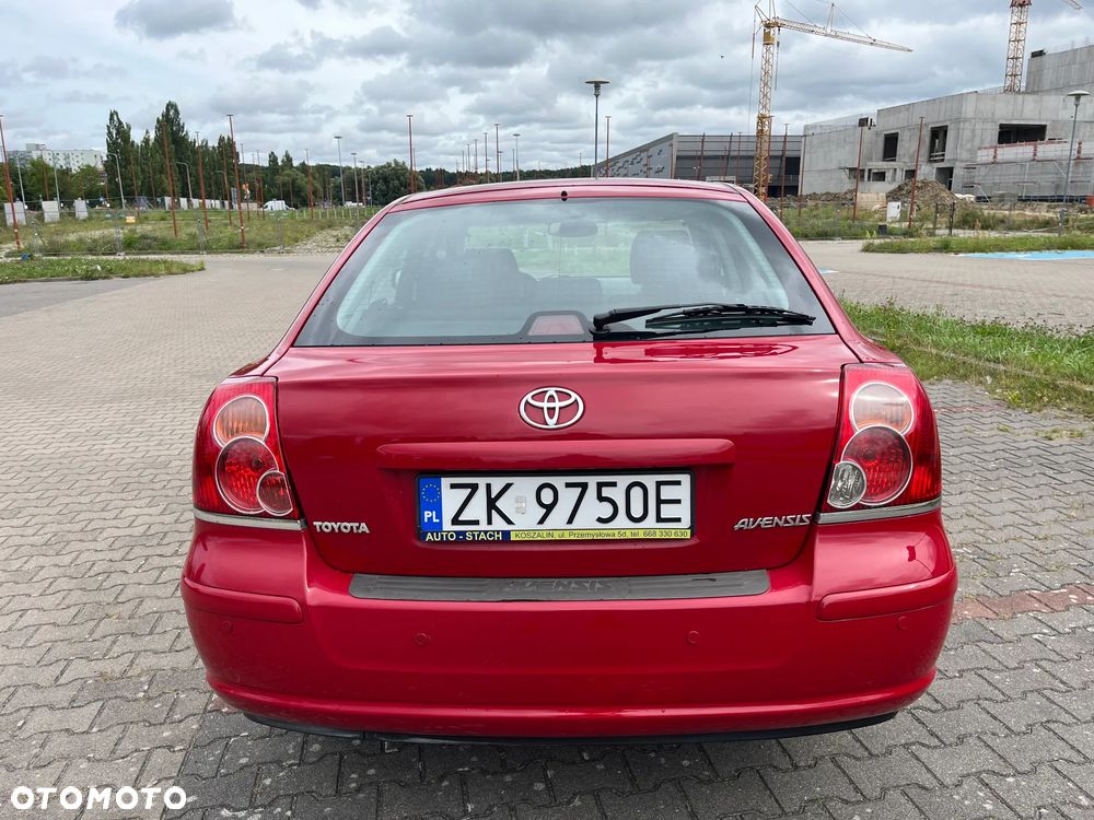 Toyota Avensis 1.8 VVT-i Sol - 5
