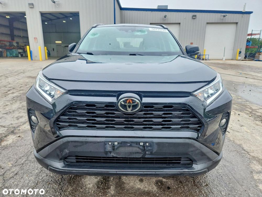 Toyota RAV4 - 5