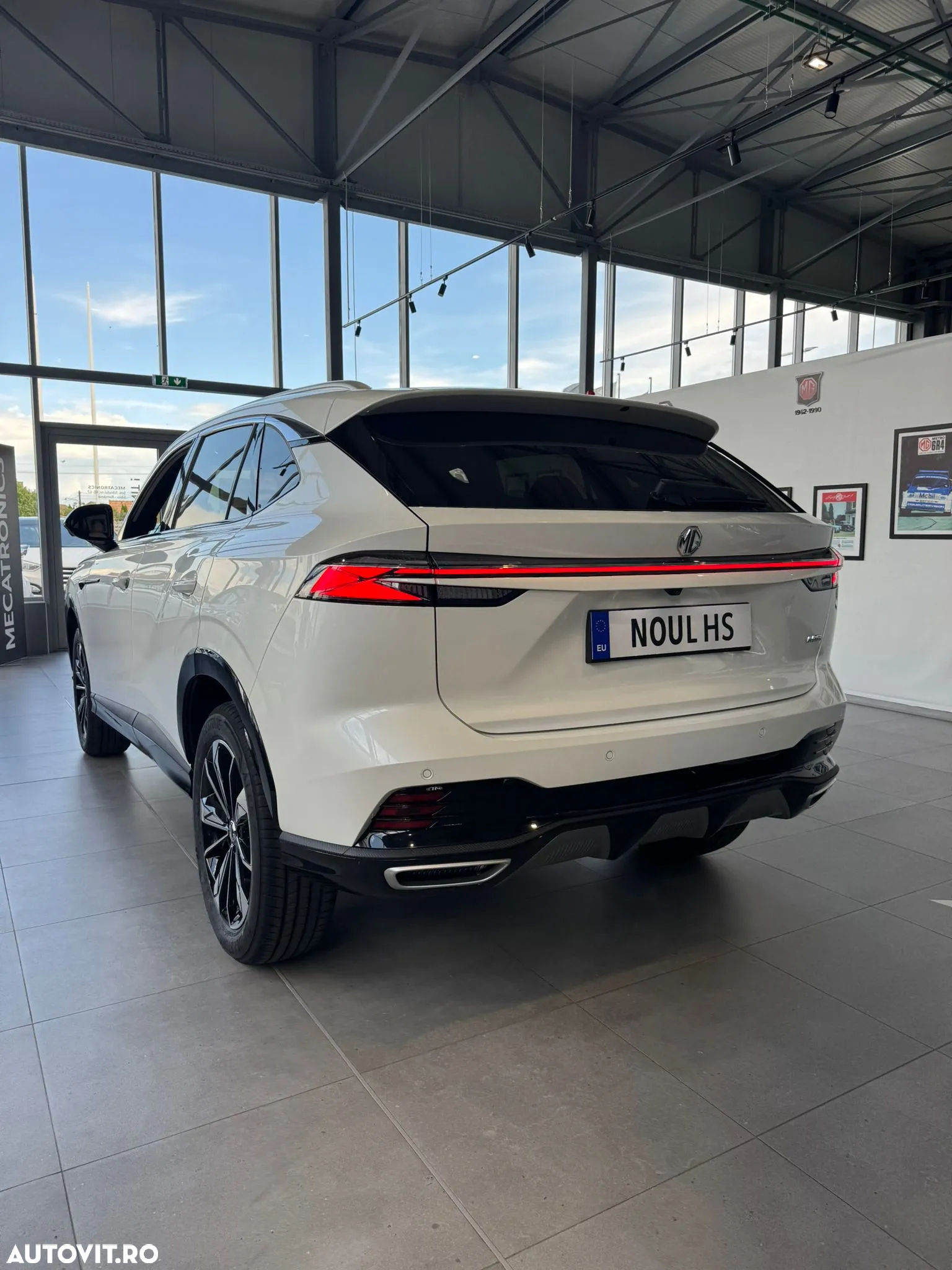 MG HS 1.5 T-GDi 7DCT Exclusive - 4