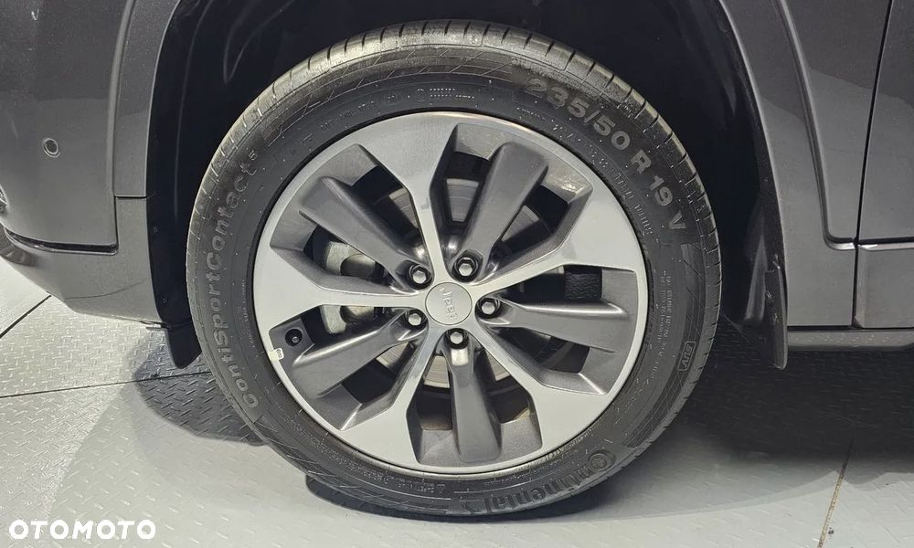 Jeep Cherokee - 6