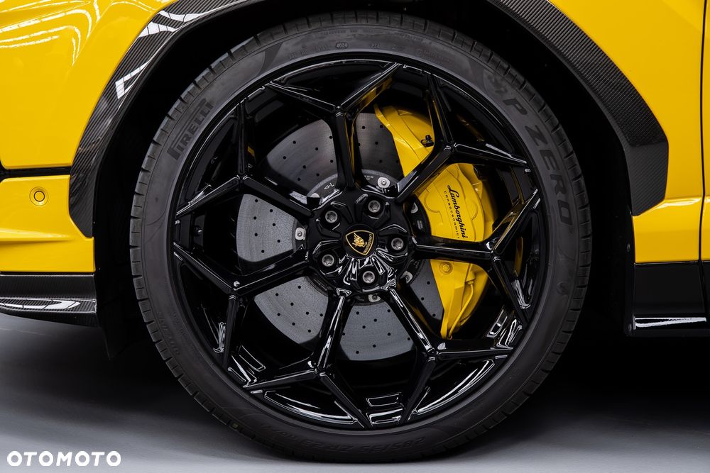 Lamborghini Urus - 15