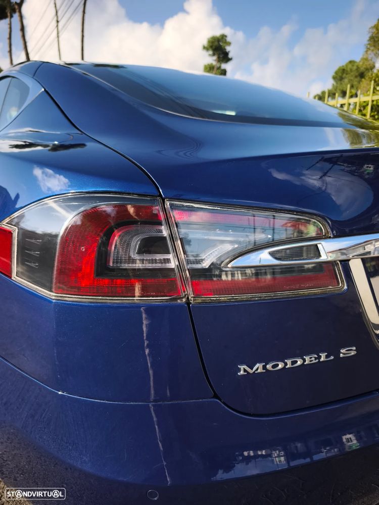 Tesla Model S 75 - 16