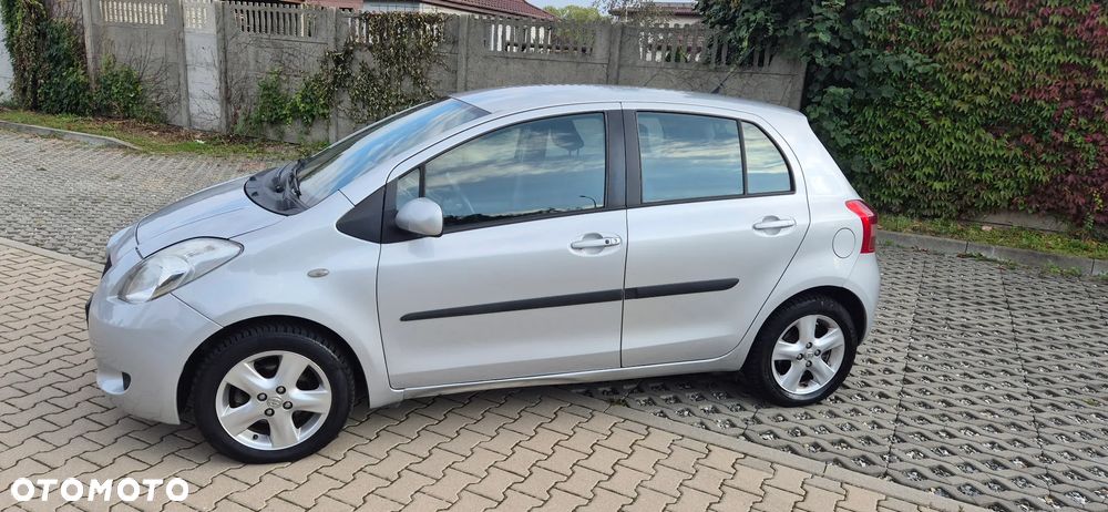 Toyota Yaris 1.3 Sol MM - 1