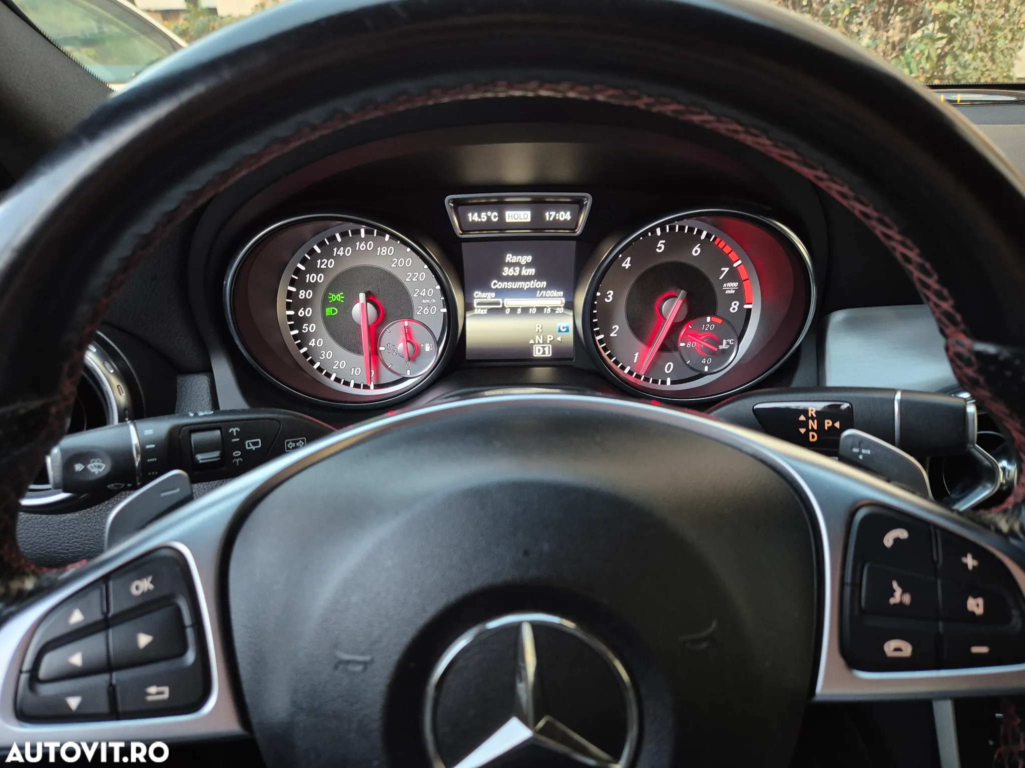 Mercedes-Benz GLA 250 8G-DCT AMG Line - 3