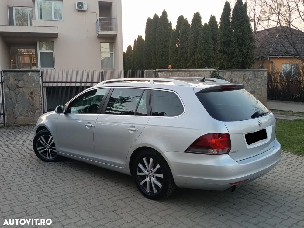 Volkswagen Golf - 6
