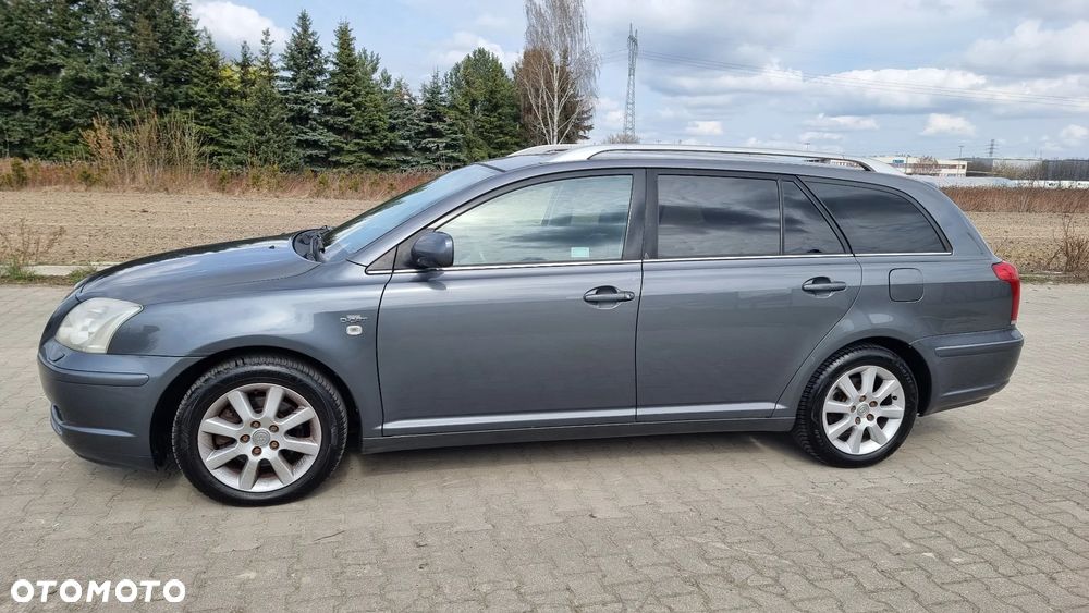 Toyota Avensis 2.2 D-4D Prestige - 22
