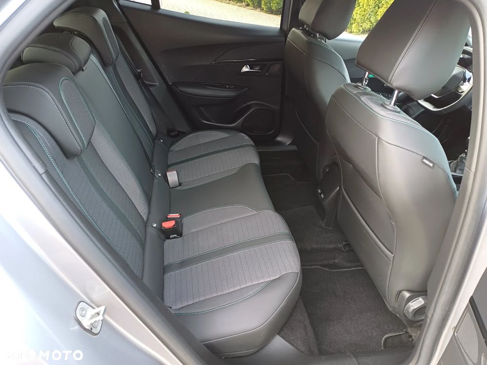 Peugeot 2008 1.5 BlueHDi Allure S&S - 28