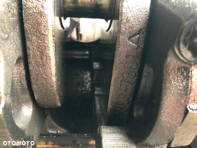 Mercedes OM352 - Wał Korbowy - 3