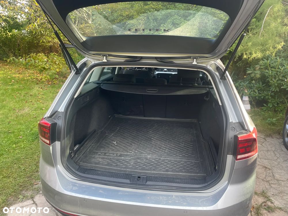 Volkswagen Passat 2.0 TDI EVO Business - 27