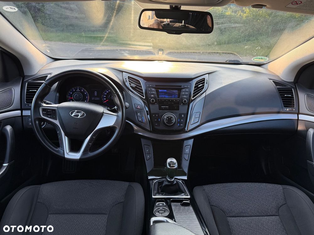 Hyundai i40 1.6 GDI Comfort + - 25