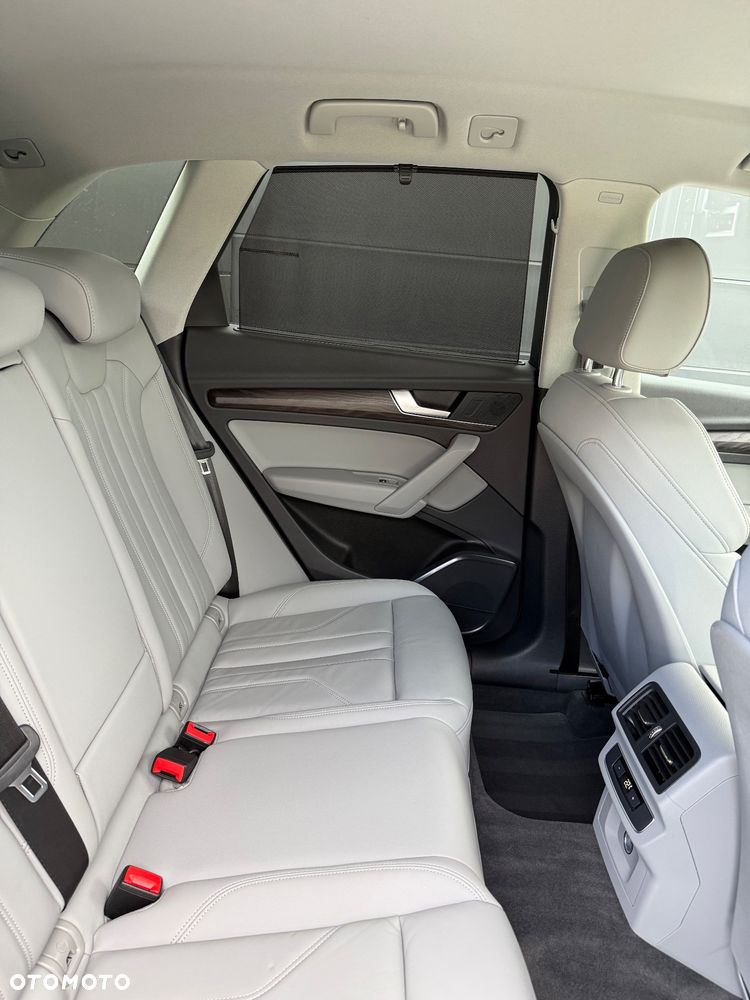 Audi Q5 40 TDI quattro S tronic S line - 24