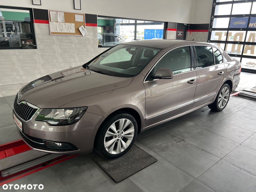 Skoda Superb 1.6 TDI Active Greenline - 4