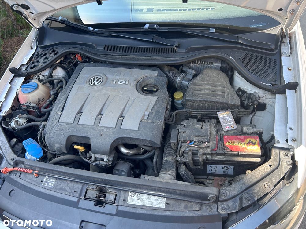 Volkswagen Polo 1.6 TDI DPF Highline - 14