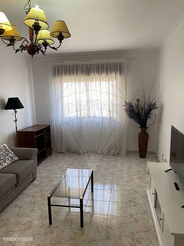 Apartamento T1 para arrendamento - Grande imagem: 2/12
