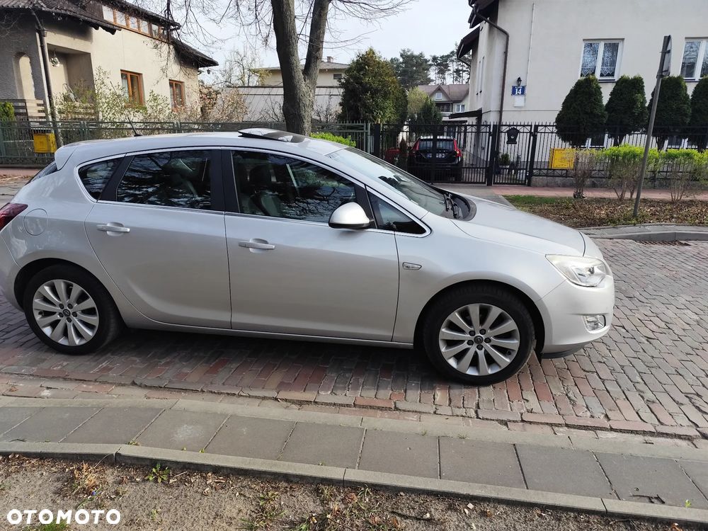 Opel Astra 1.4 T Cosmo S&S - 6