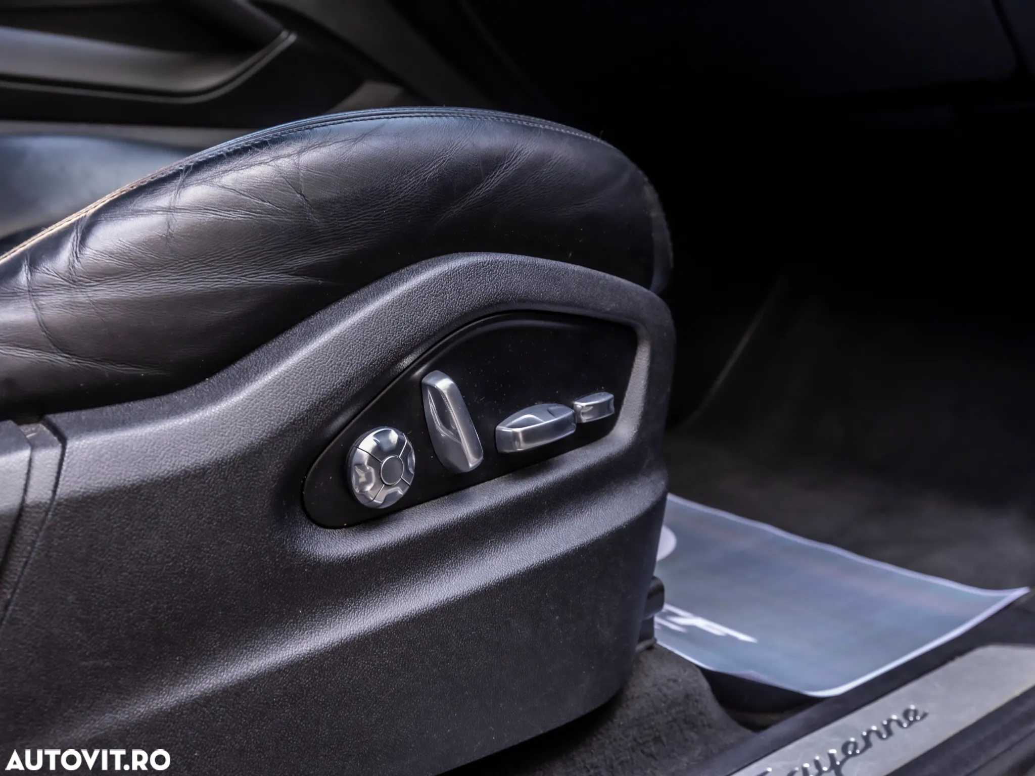 Porsche Cayenne Tiptronic S - 33