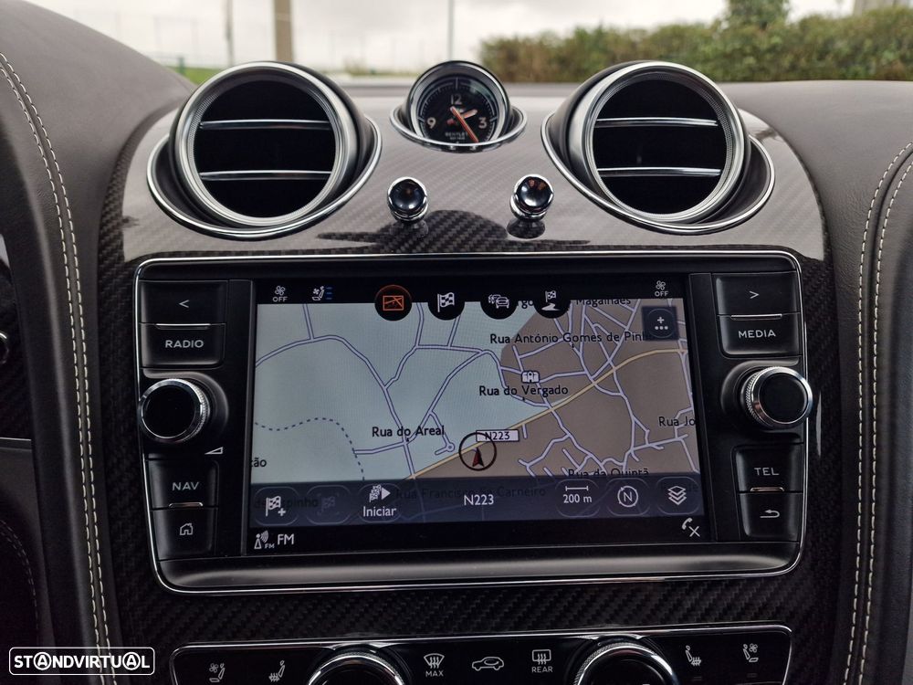 Bentley Bentayga Hybrid - 41