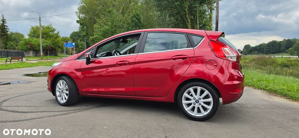 Ford Fiesta 1.0 EcoBoost S&S TITANIUM - 19