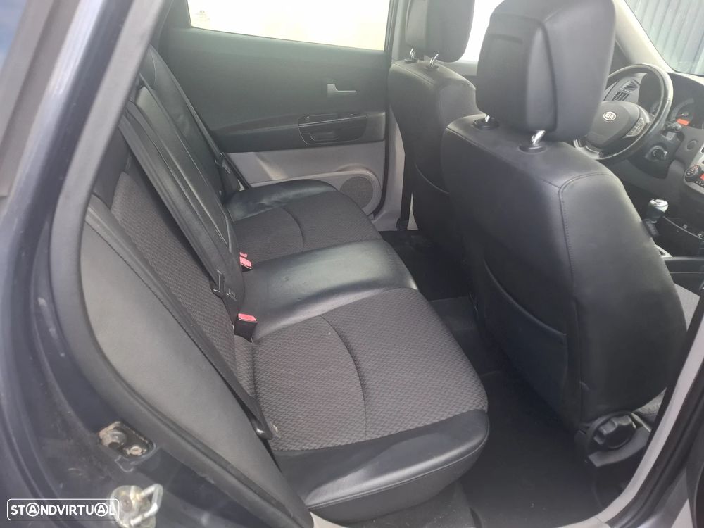 Kia Ceed SW 1.6 CRDi EX - 4