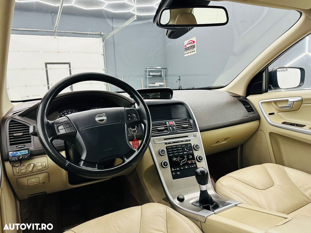 Volvo XC 60 D4 AWD Momentum - 20