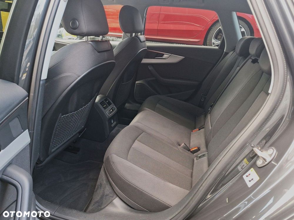 Audi A4 Avant 35 TFSI mHEV S tronic - 21