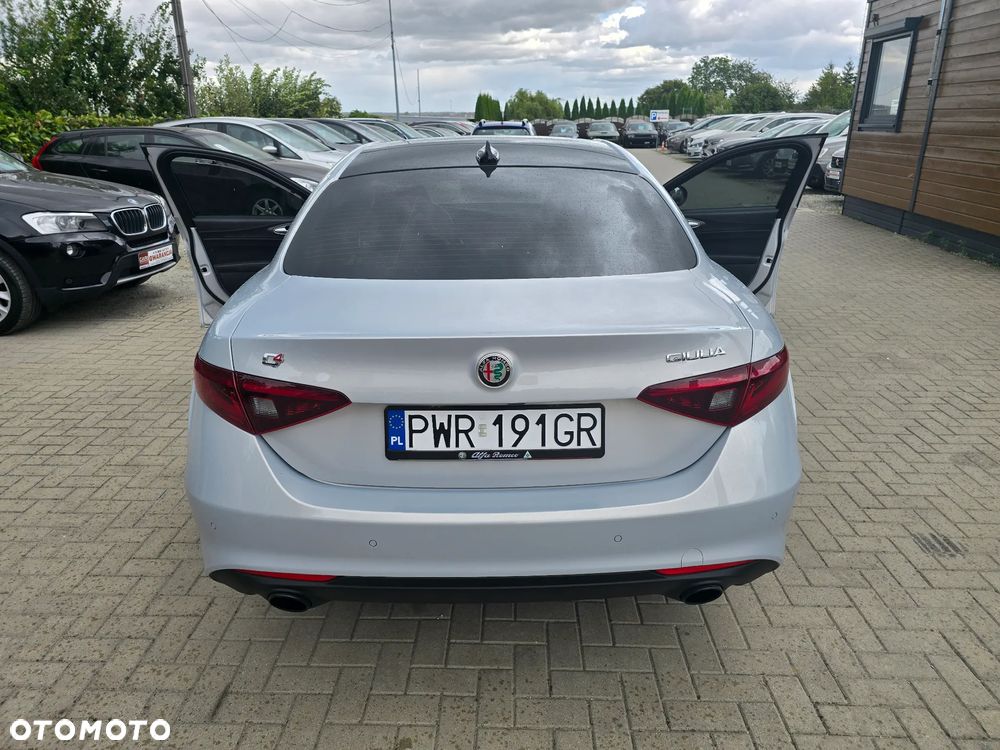 Alfa Romeo Giulia - 22