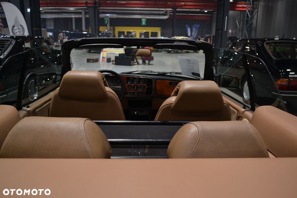 Saab 900 - 17