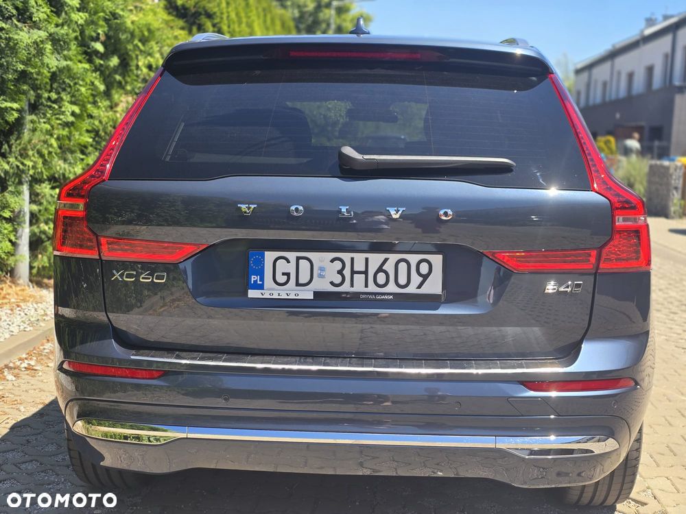 Volvo XC 60 B4 D AWD Plus Bright - 11