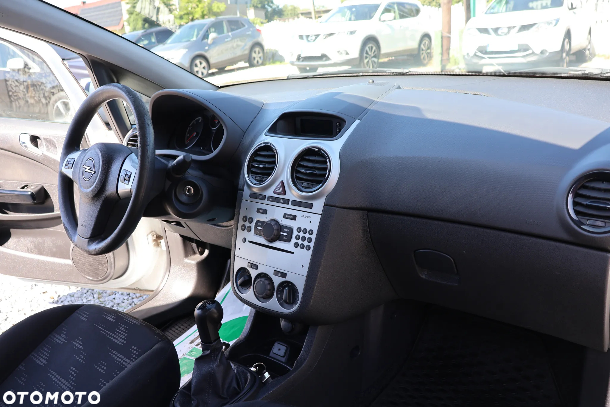 Opel Corsa 1.2 16V Edition / Active - 9