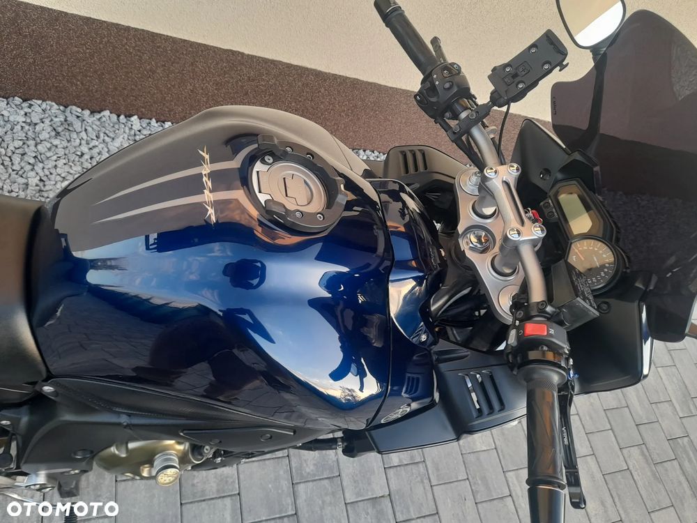 Yamaha FZ - 16